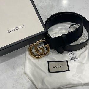 Gucci black leather belt